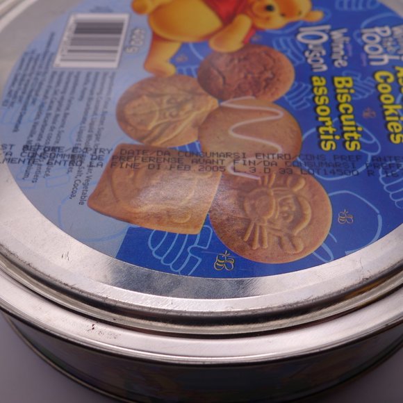 Winnie the Pooh Tin Collector Series 6/24 Best Before Date of 2005 - 1302-0 - Picture 11 of 14